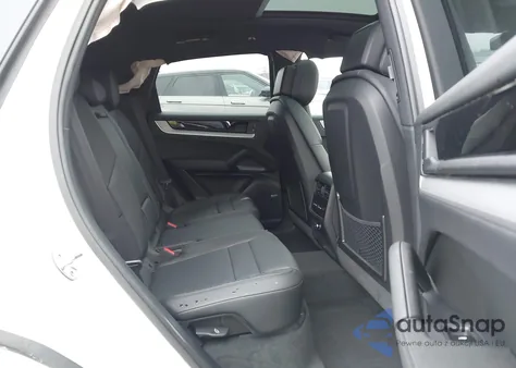 2024 Porsche Cayenne z USA, uszkodzony, nr VIN WP1AA2AY6RDA14622